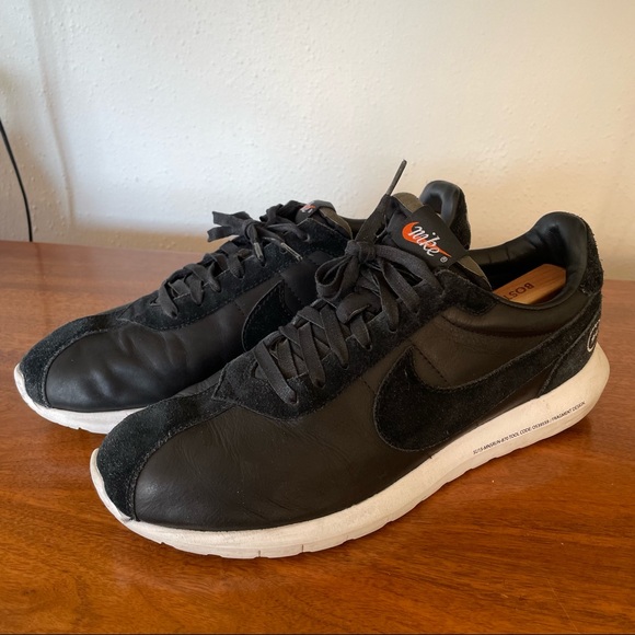 nike roshe black size 12
